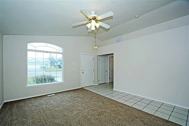 31 N State St — Photo 11