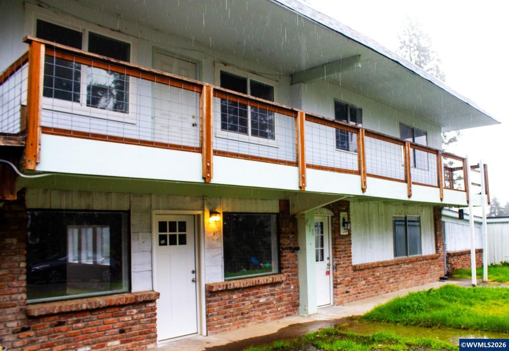 411 Upper Terrace Ln, Glide, OR - View 2