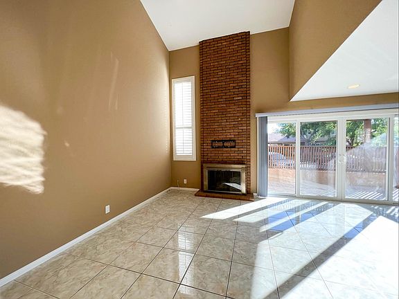 Newly interior paint throughout