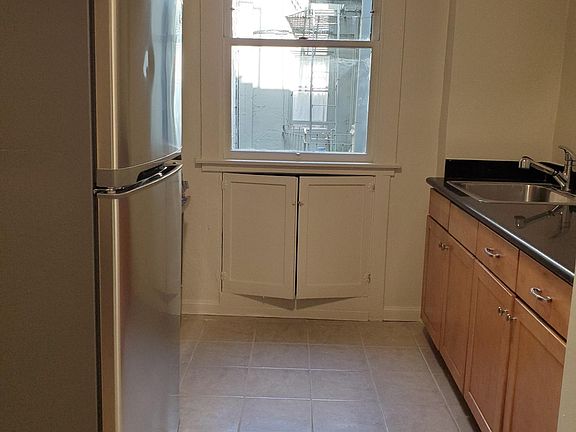 3rd image of 725 Ofarrell St APT 35