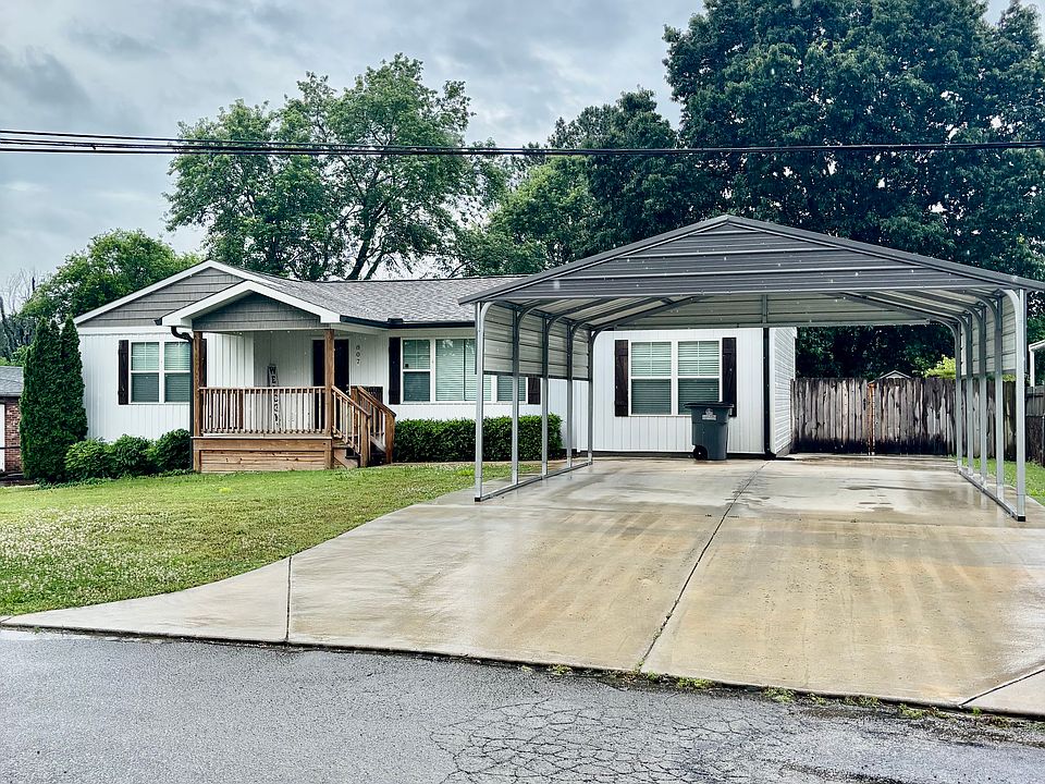 1st image of 807 Forrest Rd
