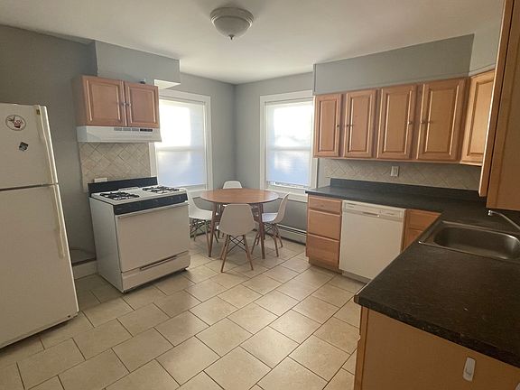 2nd image of 39 Storm St APT 2