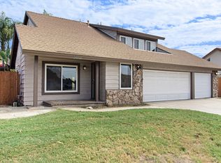 28844 Alpin View Ct, Highland, CA 92346