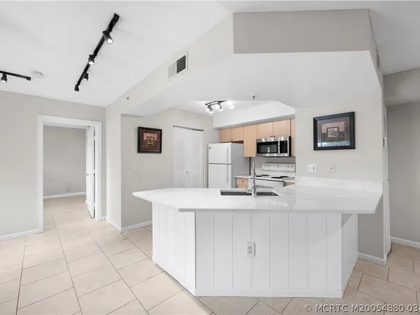 3674 NW Adriatic Ln, Jensen Beach, FL 34957