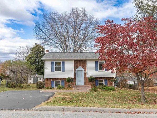 303 Summit St, Lexington, VA 24450