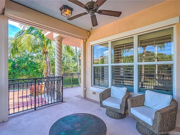 1528 NE Outrigger Landings Dr #208 — Photo 26