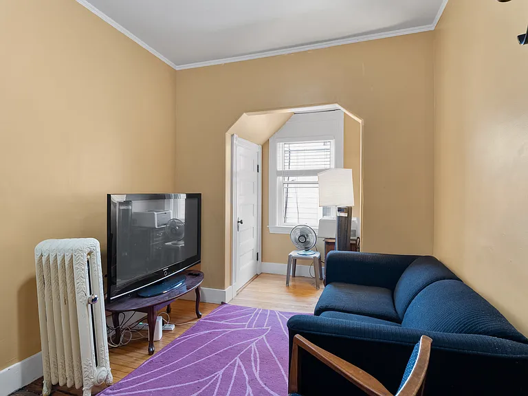 54 Chester Ave #2 — Photo 7