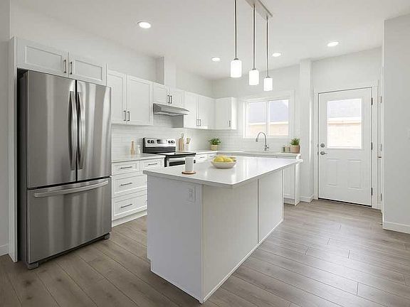 3rd image of 442 S Heartland Way