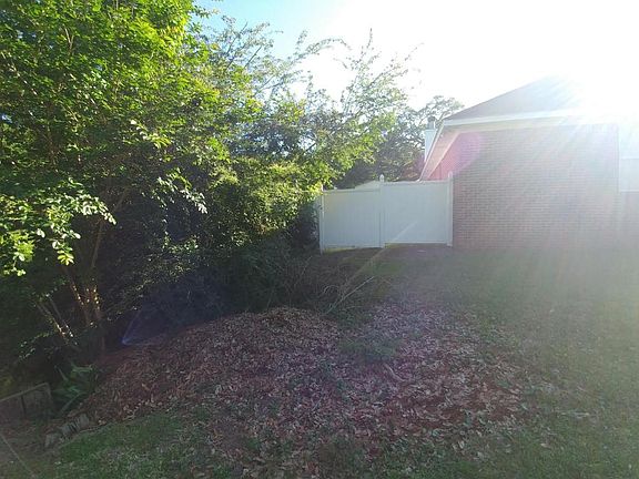 5th image of 2363 Sandalwood Dr