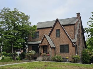 2010 Noble Ave, Bridgeport, CT 06610