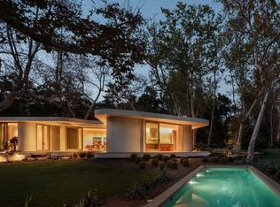 800 Brooktree Rd, Pacific Palisades, CA 90272