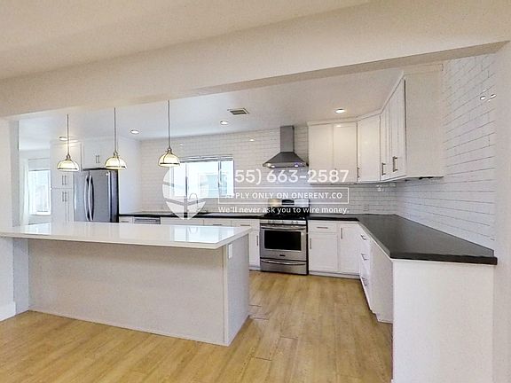 2nd image of 13441 Sylvan St