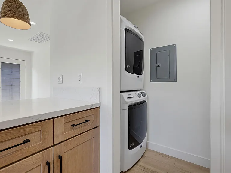 2036 Pomona Ave #D — Photo 15