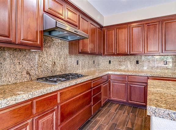 3rd image of 221 Abelia Ln