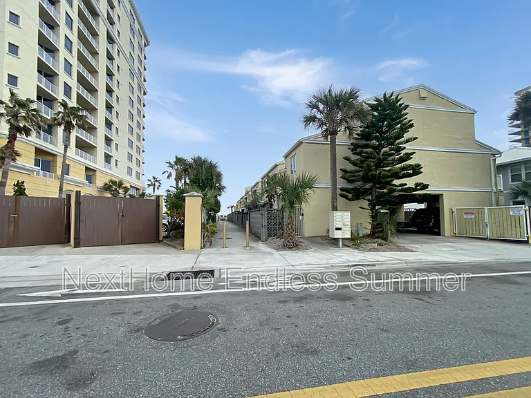1107 1st St S #J — Photo 21