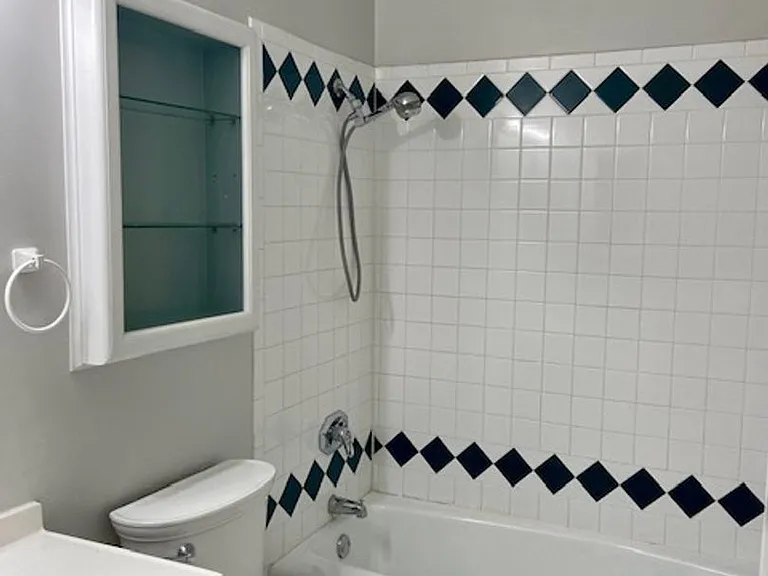 2506 Johnson Dr — Photo 13