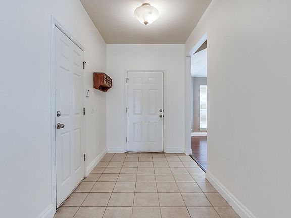 5th image of 6708 NW 125th Ct