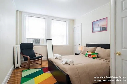 240 Kelton St #2 Photo 1