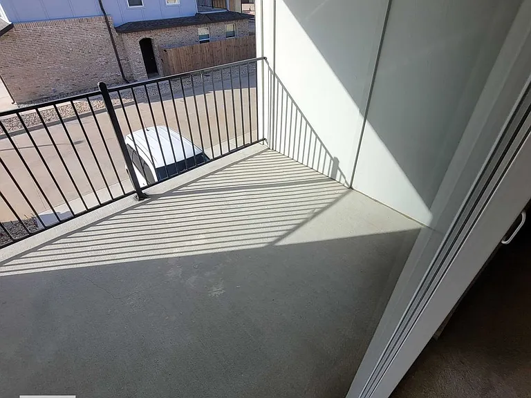 1220 Sunnyvale Ln — Photo 13