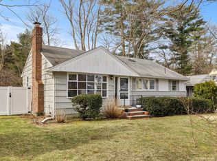 8 Grant Cir, Sharon, MA 02067
