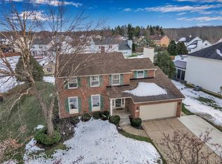 6 Spruceland Ter, Lancaster, NY 14086