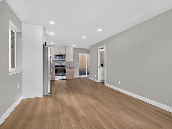 4th image of 5561 23rd Ave S Unit B