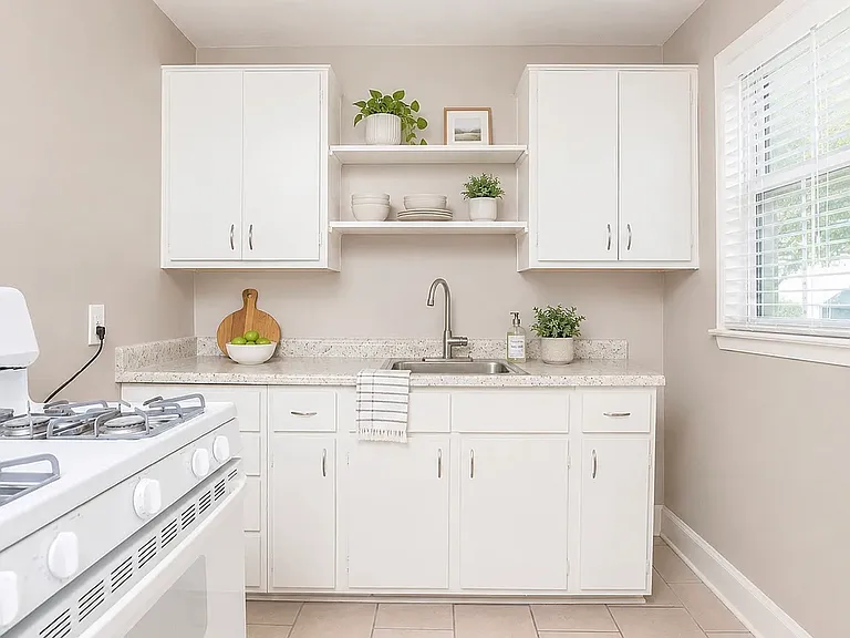 2055 Jefferson Ave #1 — Photo 4