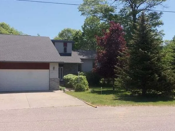 1172 Eagle Dr, Saint Helen, MI 48656