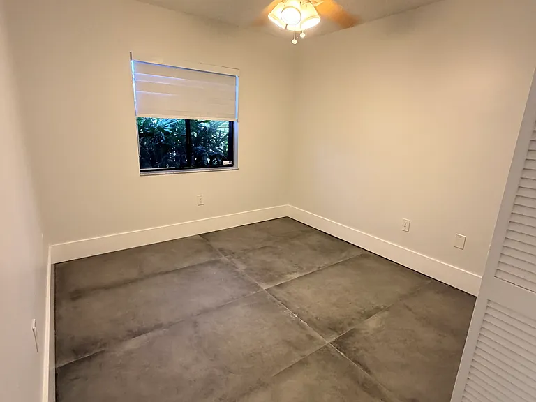 1531 Gabriel St — Photo 7