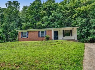1126 Drewry Rd, Martinsville, VA 24112