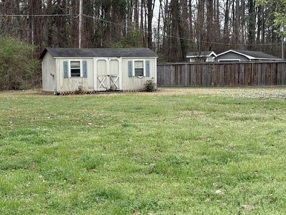 4th image of 114 Timber Ln