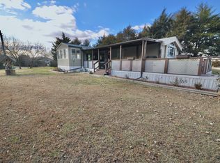 2229 Gilham Rd, Marion, KS 66861