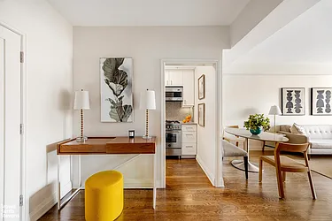 165 East 72nd Street
