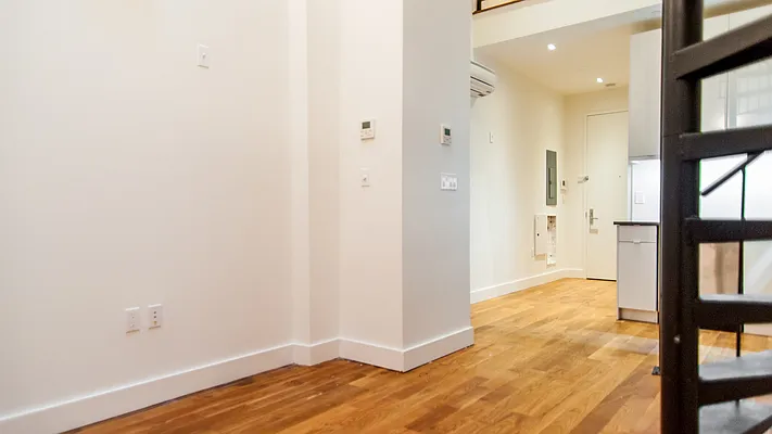 Rented by Nooklyn NYC LLC | media 50
