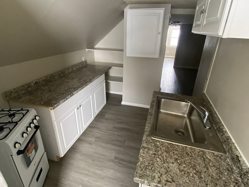 1st image of 3376 W 95th St #3