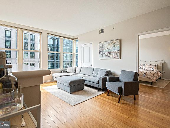 3rd image of 715 6th St NW Unit 802