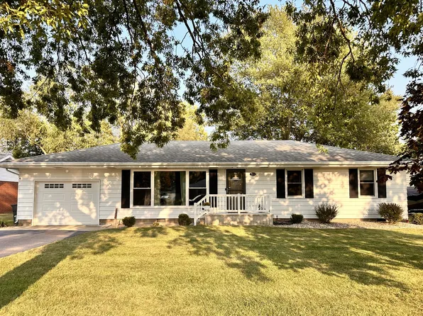 71 S 4080th Rd W, Kankakee, IL 60901