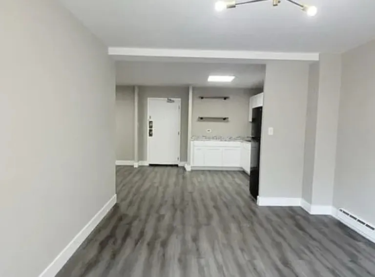 1113 Riverside Ave #4G — Photo 3