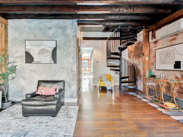 463 West 47th Street image 4 of 27