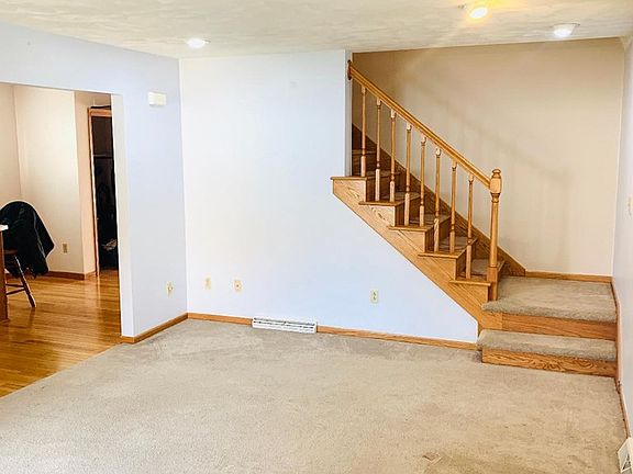 5th image of 509 Center Ave