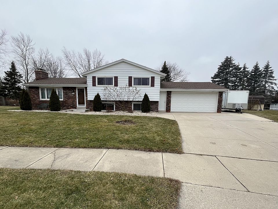 1st image of 9747 S Shepard Hills Cir
