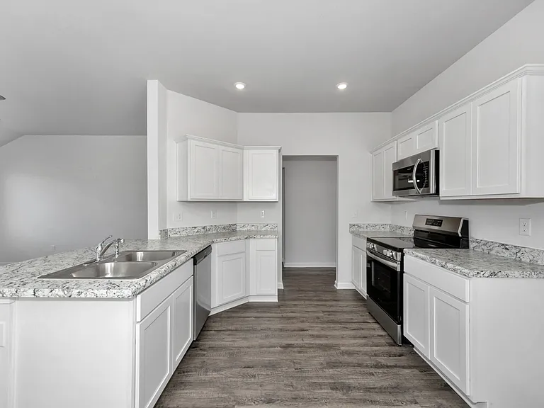4021 Ryan Dr SW — Photo 18