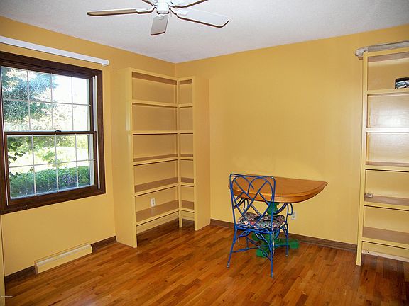 5th image of 712 E Wyndwicke Dr