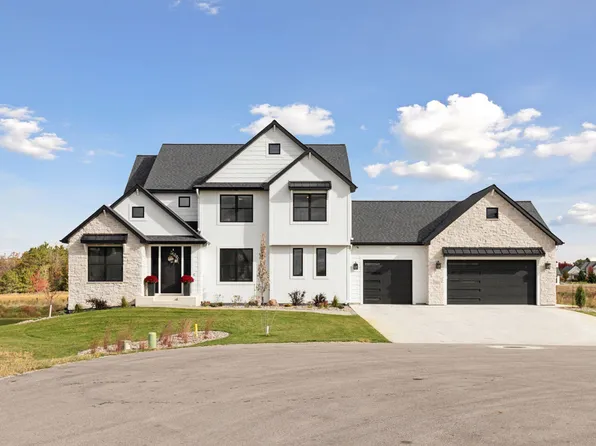 2702 Mayo Prairie Ln SW, Rochester, MN 55902