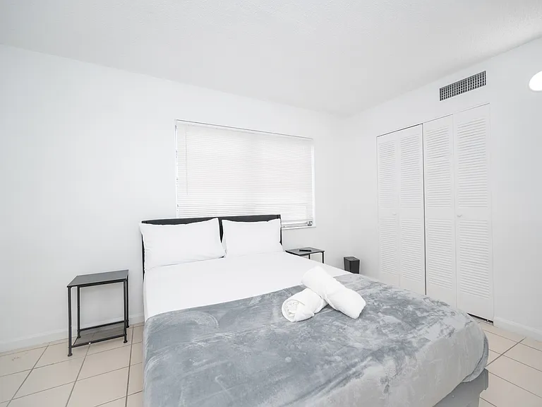 500 NE 26th St #3D-3D-5D — Photo 17