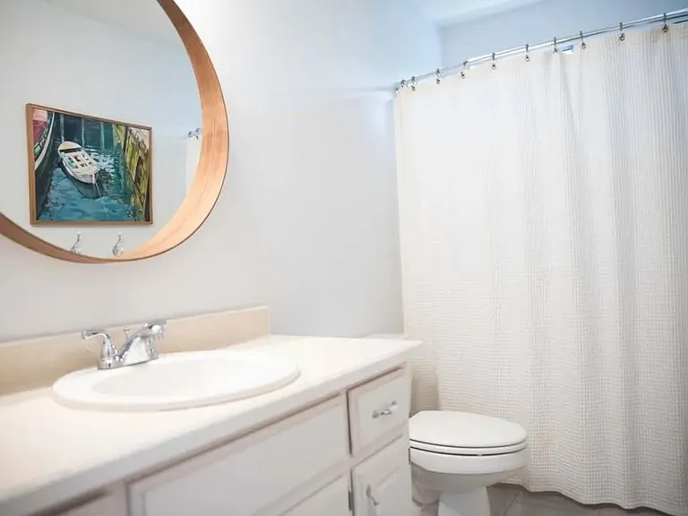 2070 Emerald Dr — Photo 27