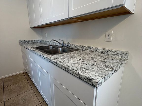 4th image of 3511 S 12th Ave #12TH3511-1201