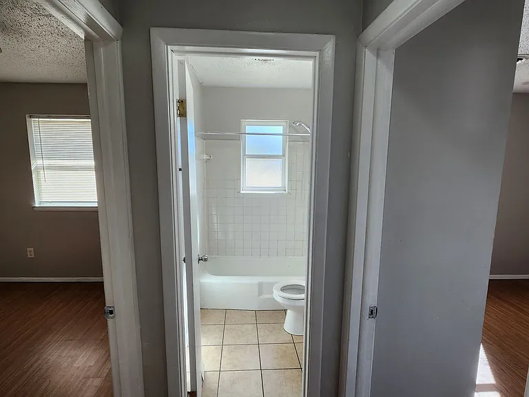 301 N University Dr #10 — Photo 19