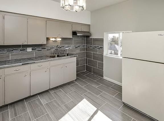 4th image of 4217 S 22nd St APT 2