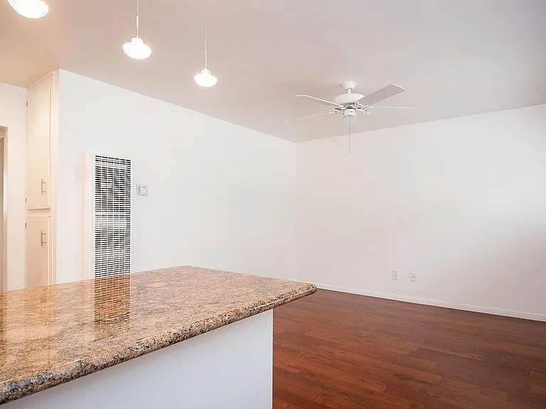1066 Turquoise St #8 — Photo 9